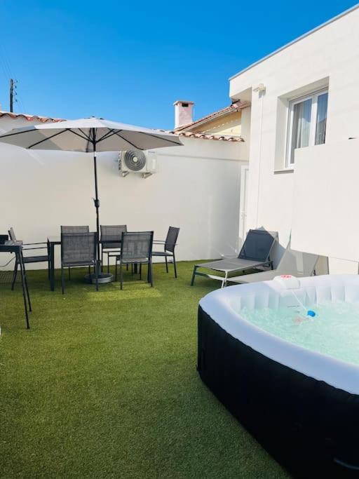 Maison 4 Personnes Avec Jacuzzi Marignane Ngoại thất bức ảnh