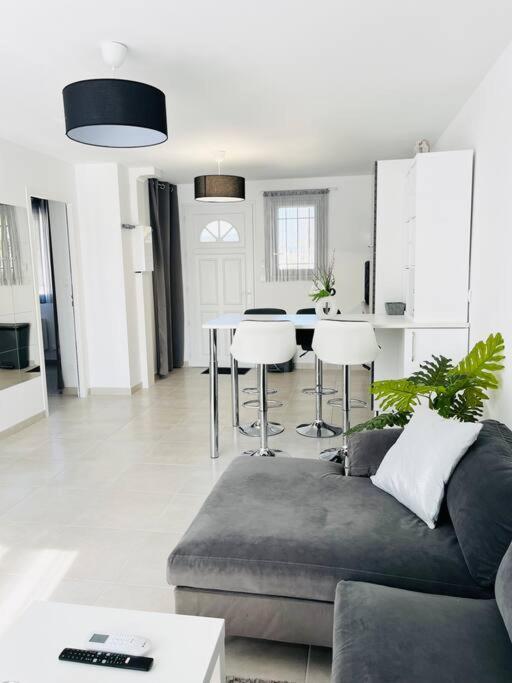 Maison 4 Personnes Avec Jacuzzi Marignane Ngoại thất bức ảnh
